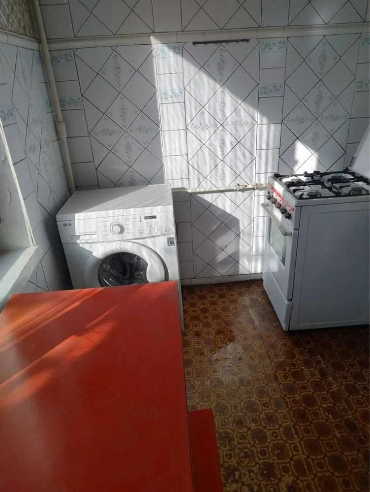 Sale of a 3-room apartment, center of KhTZ, living condition