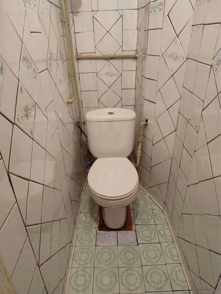 Sale of a 3-room apartment, center of KhTZ, living condition