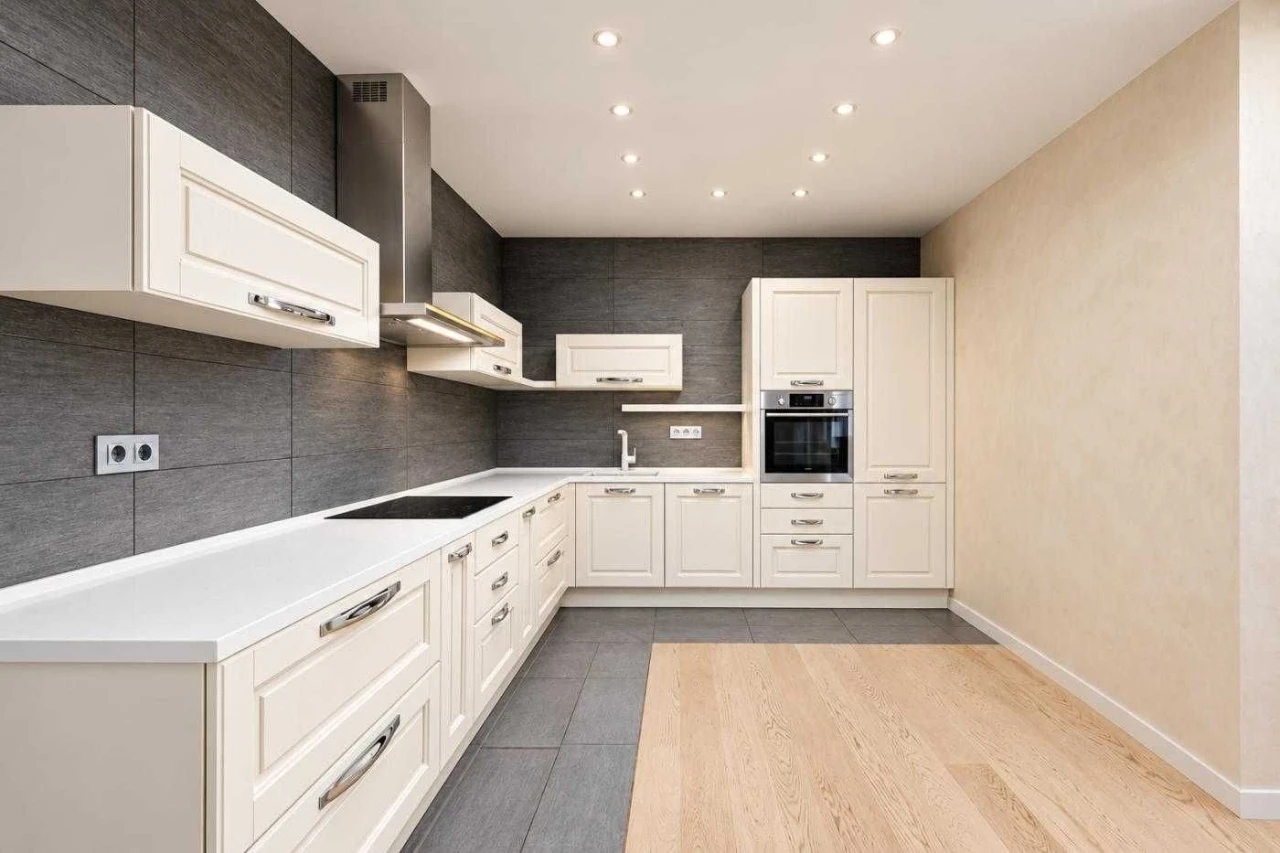 Apartment for Sale - Holosiivskyy District/ Holosiivska 13B