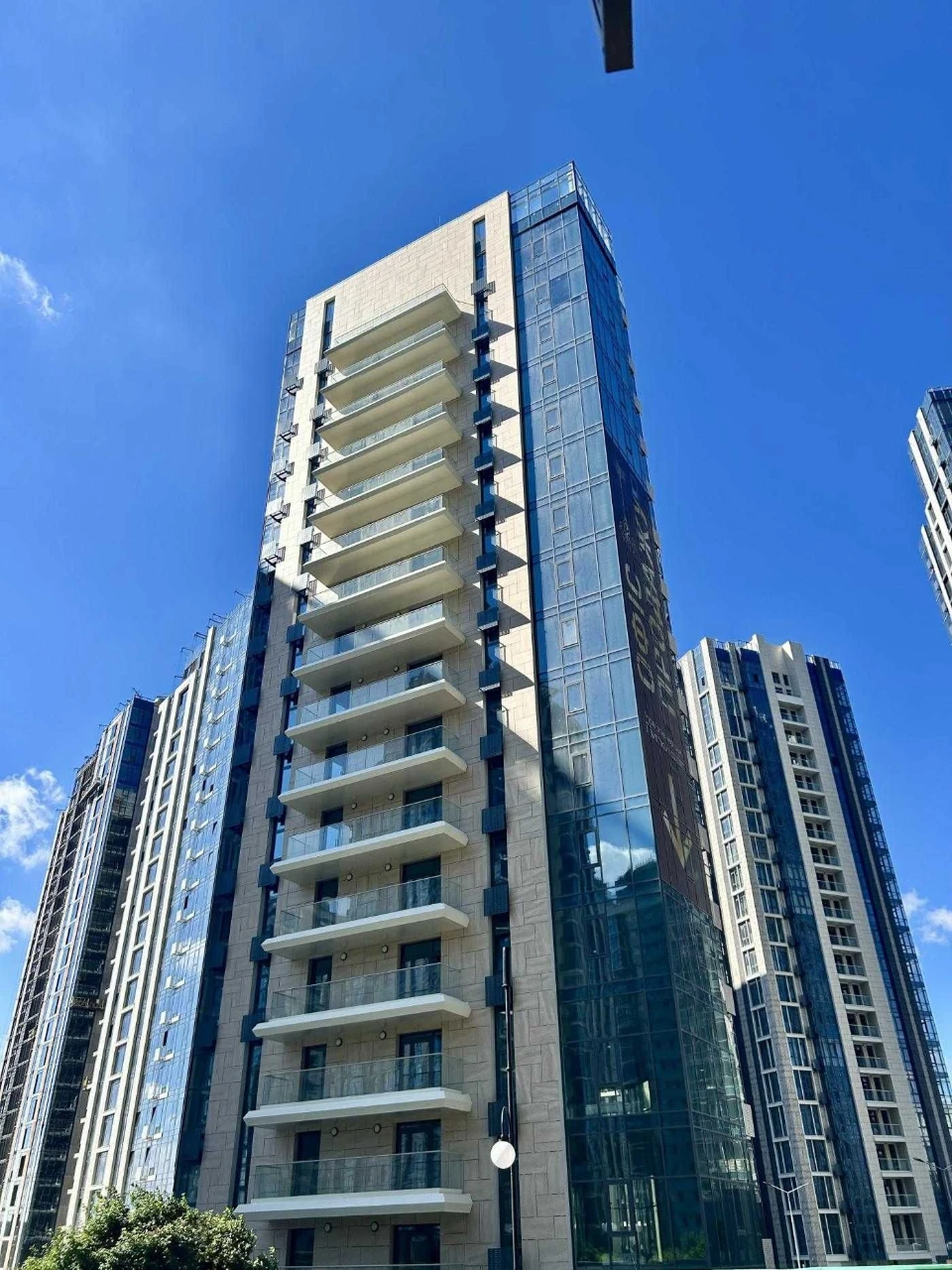 Продаж 3-кімнатної квартири в ЖК «Новопечерські Липки» 8 черга 9 будинок