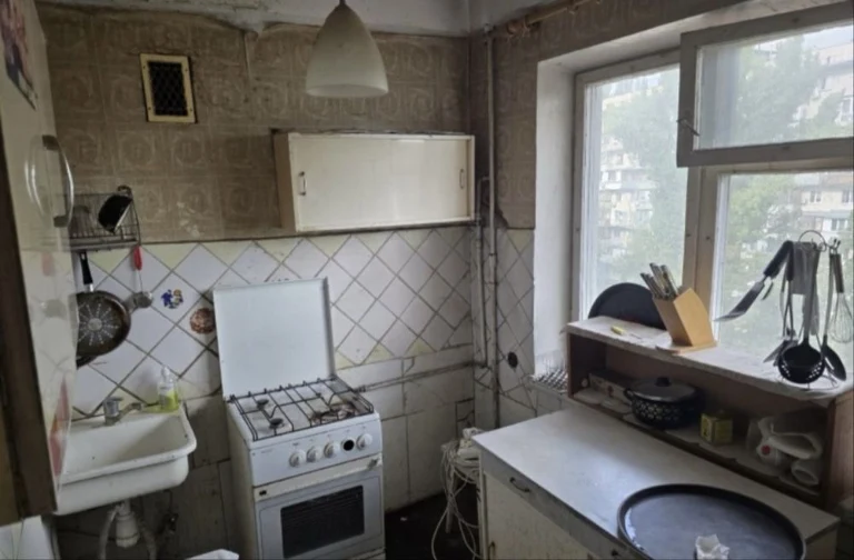 Продается квартира, 3-к, 6/9 этаж, 61 м2, Зодчих 62-Б
