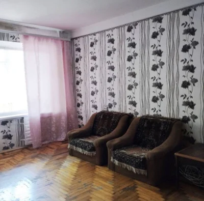 For Sale: 2-room apartment on Charynova St., 4/9
