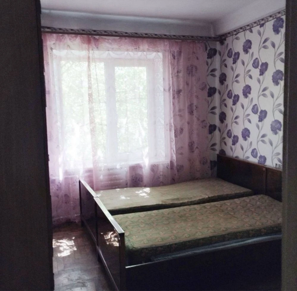 For Sale: 2-room apartment on Charynova St., 4/9