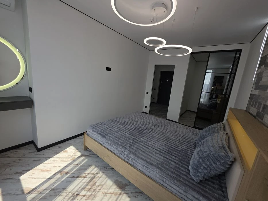 Stylish one-room apartment with modern renovation for sale