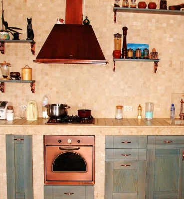 Продам хозяйский дом в Совиньоне, 10 соток земли, близость м
