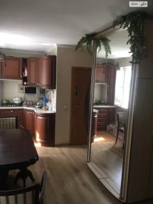 Apartment for Sale: Kovpakovsky