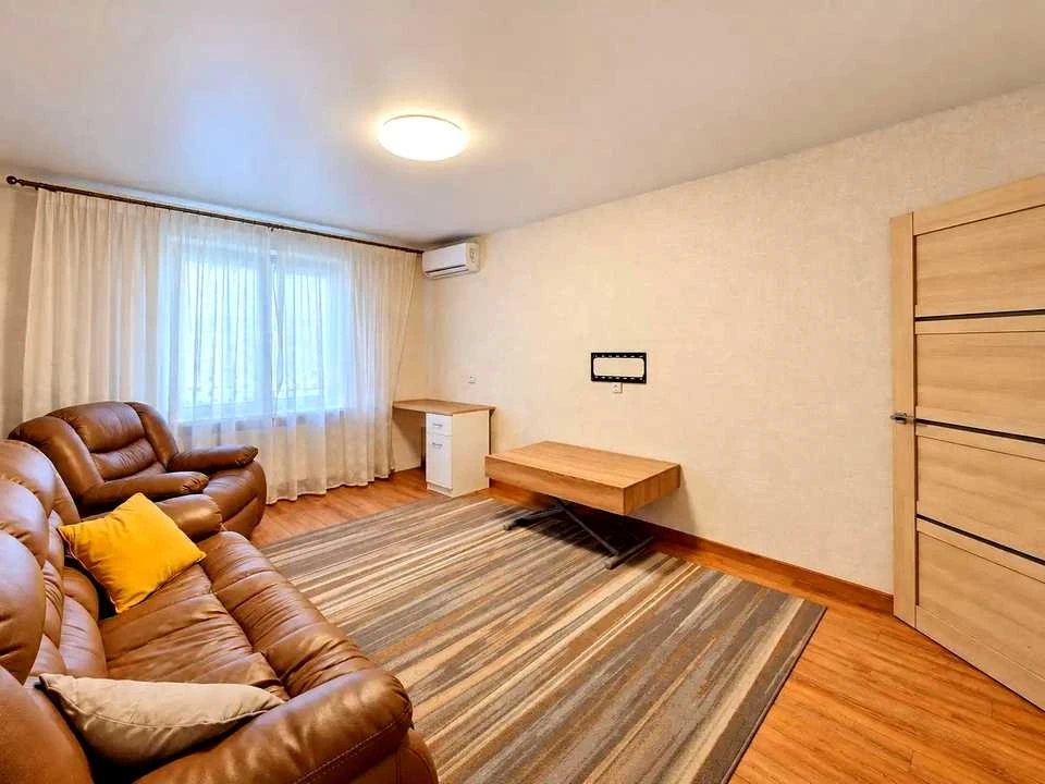 Квартира. Київ, проспект Академіка Глушкова