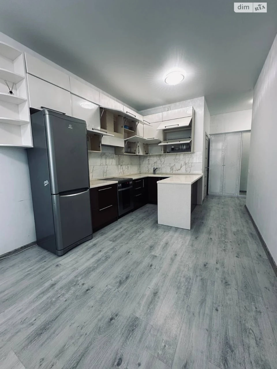 Apartment for Sale - Holoskom