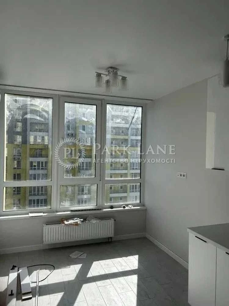One-bedroom apartment for sale in the "Medovyy Gadyatsky Gai" residential complex