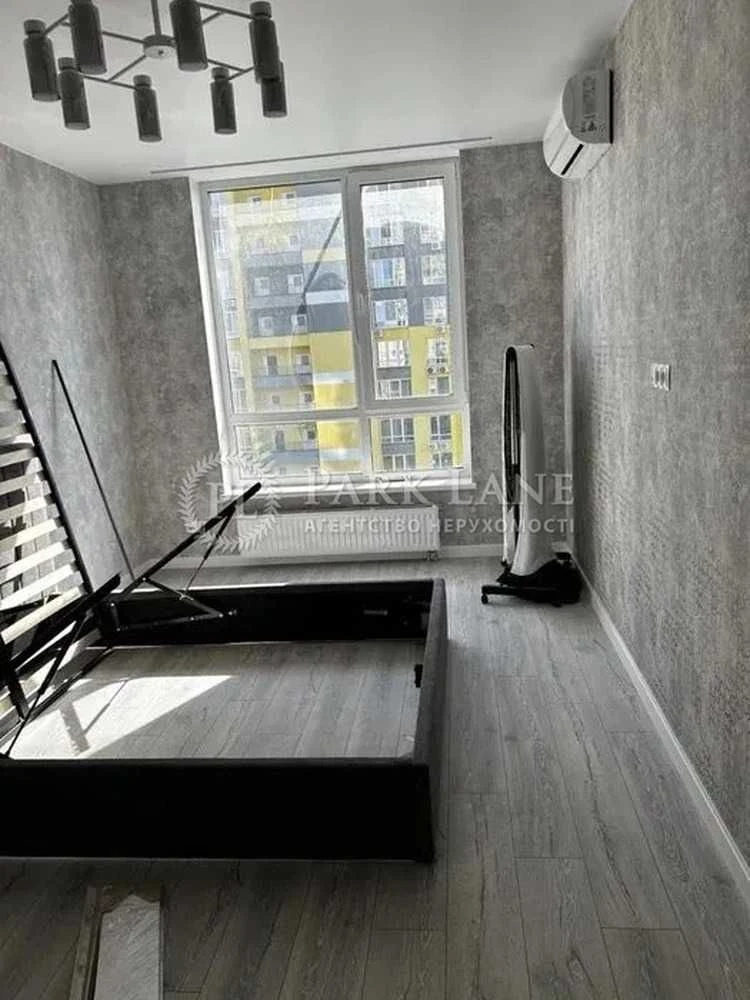One-bedroom apartment for sale in the "Medovyy Gadyatsky Gai" residential complex