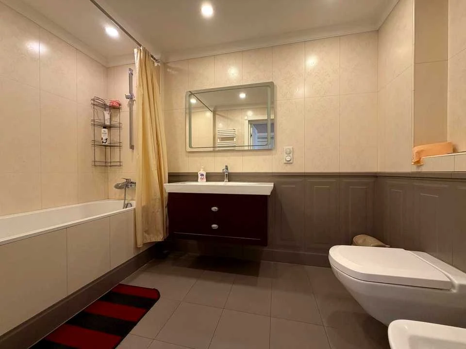 Apartment. Dimitrivska Street, Kyiv