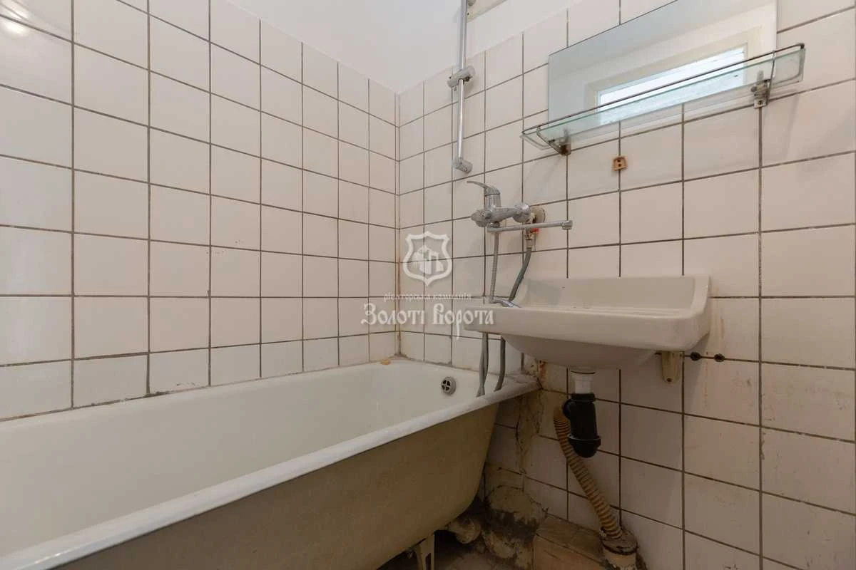 Продажа 4-комнатной квартиры 95 м², Флоренции ул., 5