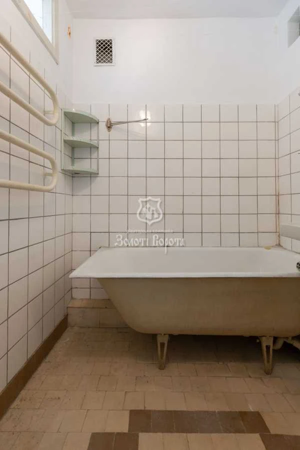Продажа 4-комнатной квартиры 95 м², Флоренции ул., 5