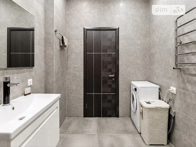Sale of 2-room apartment 84 sq. m. on Vasylya Tyutyunnyka 51/1A street •