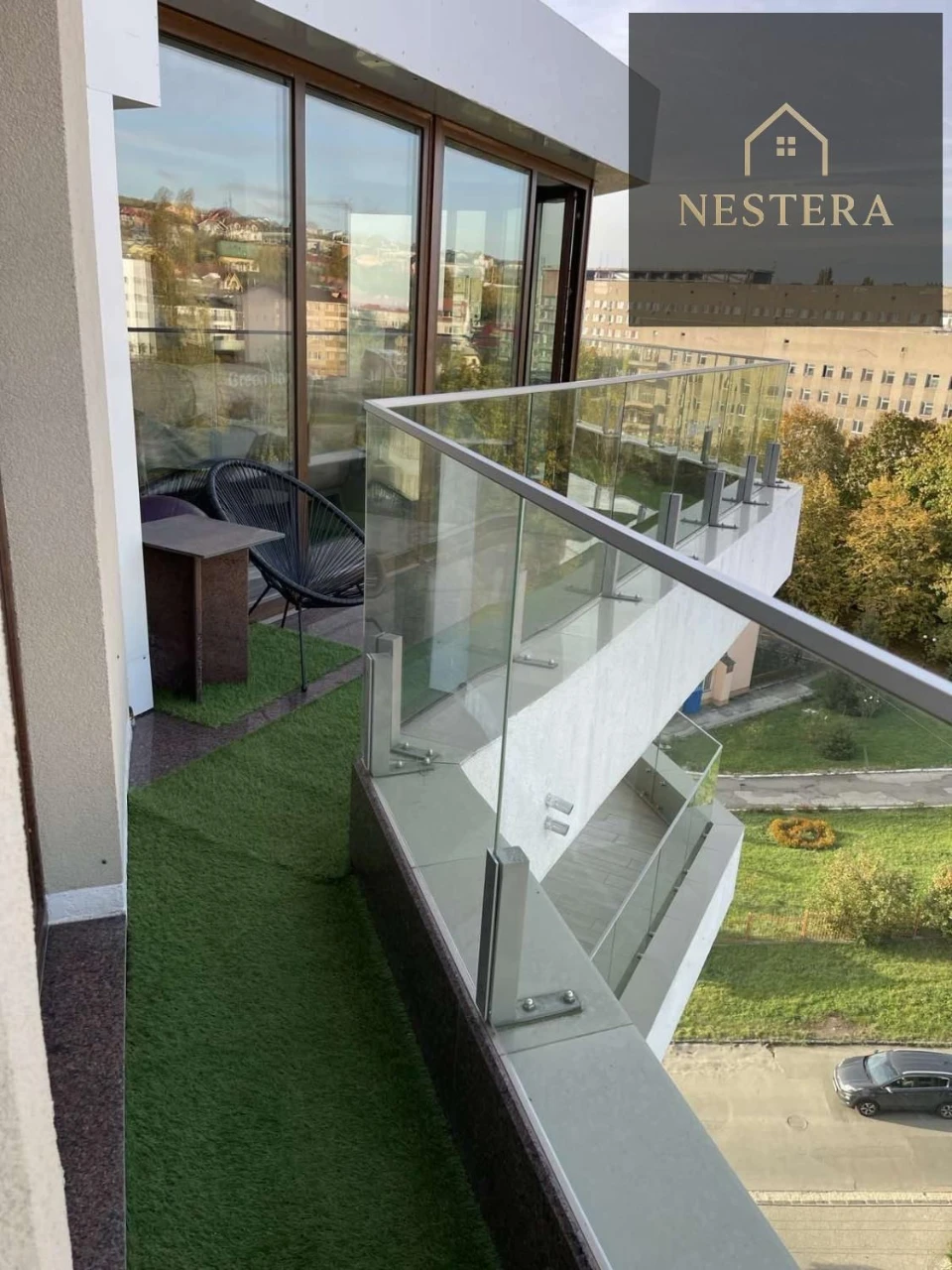 Penthouse for Sale, Green Land