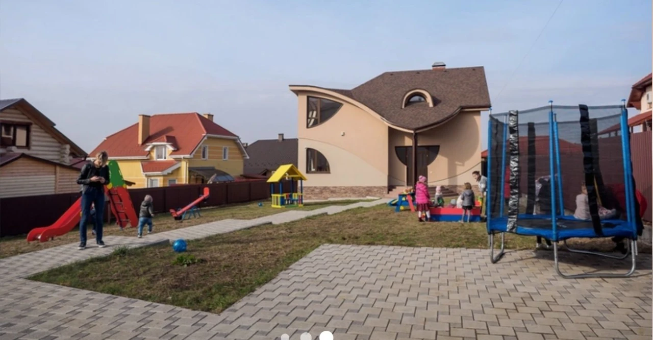 Продаж будинку  Червениця