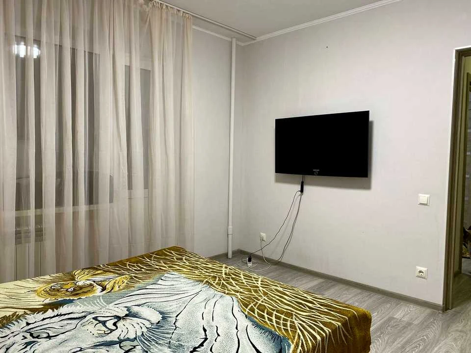 Apartment. Revuts'koho Street, Kyiv