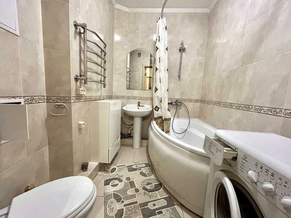 Квартира. Київ, Милославська вул.