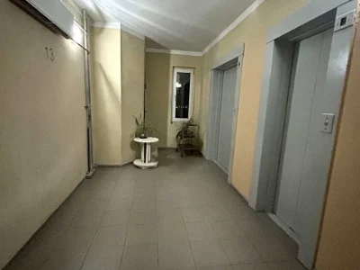Квартира. Київ, Милославська вул.