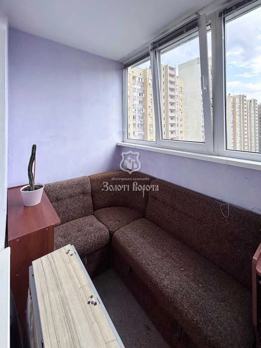 Apartment, 2 rooms. Good condition. Mykhayla Maksymovycha, 7, Holosiiv
