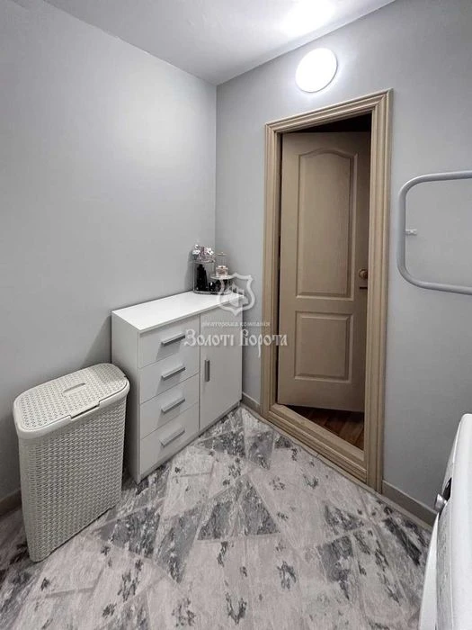 Apartment, 2 rooms. Good condition. Mykhayla Maksymovycha, 7, Holosiiv