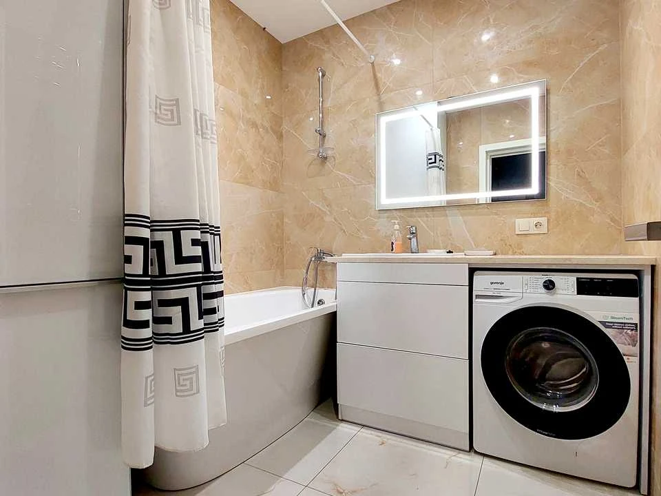 Apartment. Yasminova Street, Lviv
