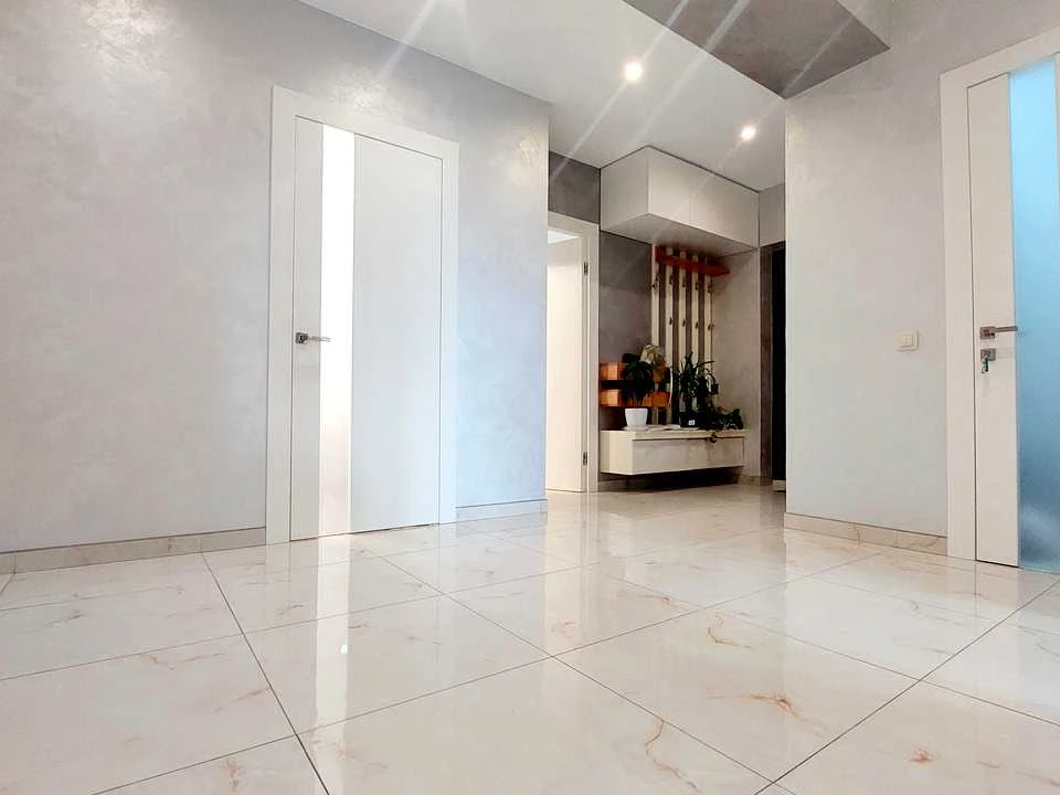 Apartment. Yasminova Street, Lviv