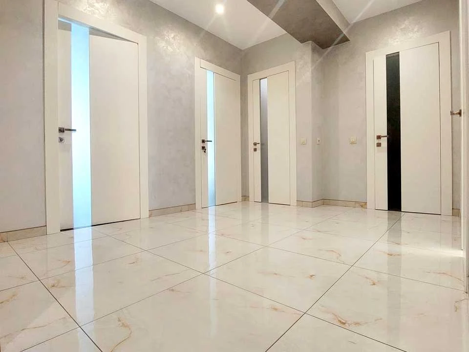 Apartment. Yasminova Street, Lviv
