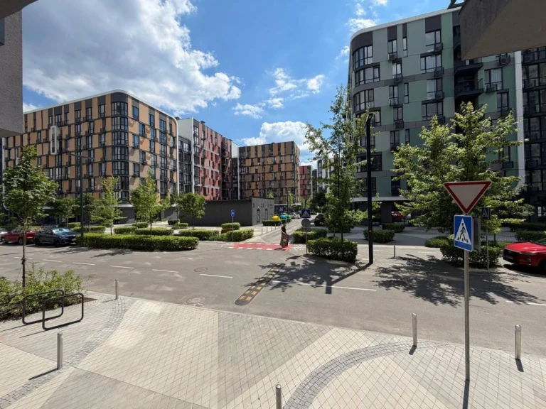 Apartment for Sale: Holosiiv ЖК Republic, 40m2