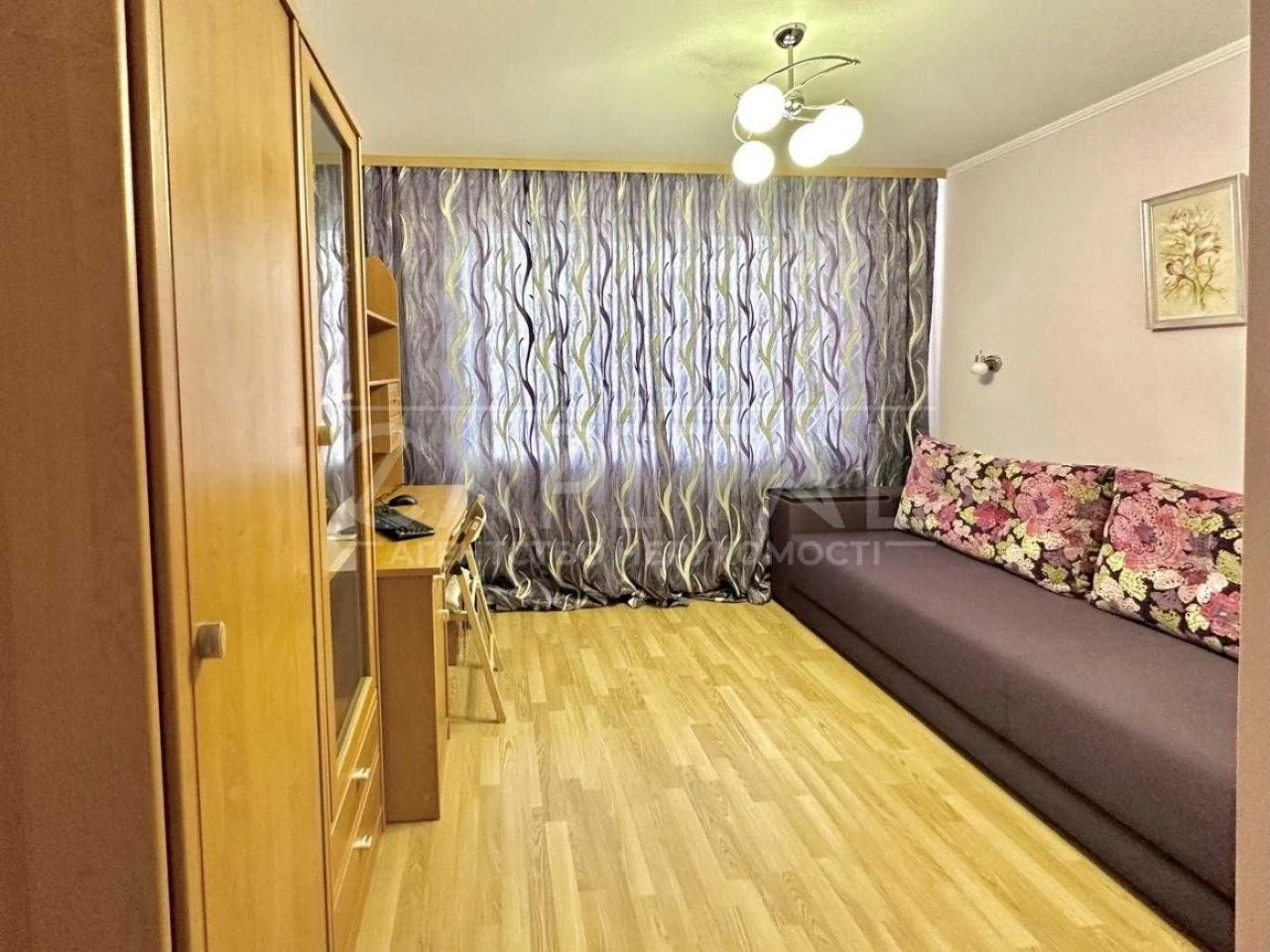 Sale of a 3-bedroom apartment in Шевченківський district (has gas)