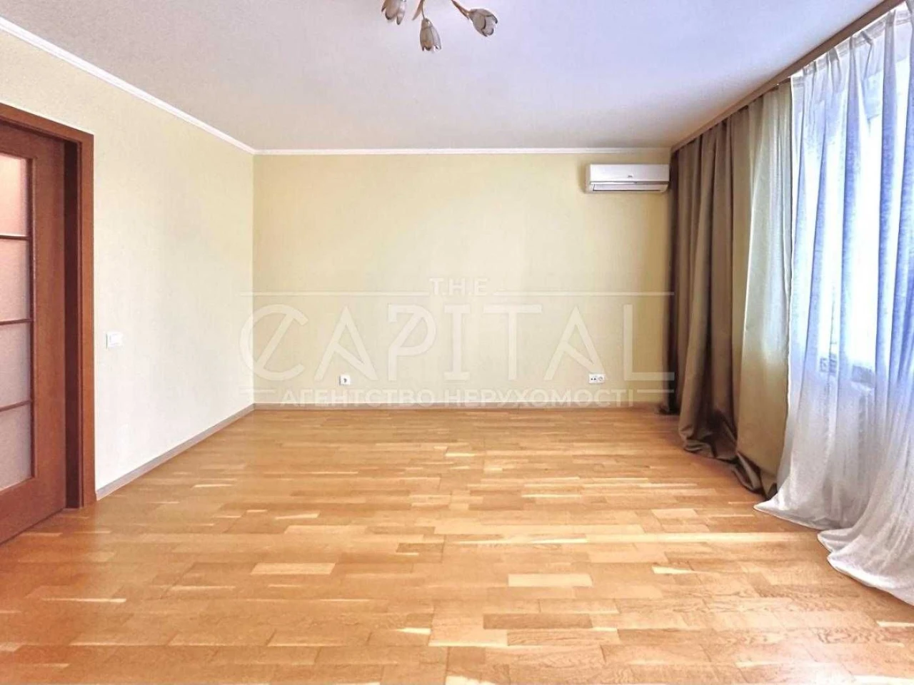 Sale of a 3-bedroom apartment in Шевченківський district (has gas)