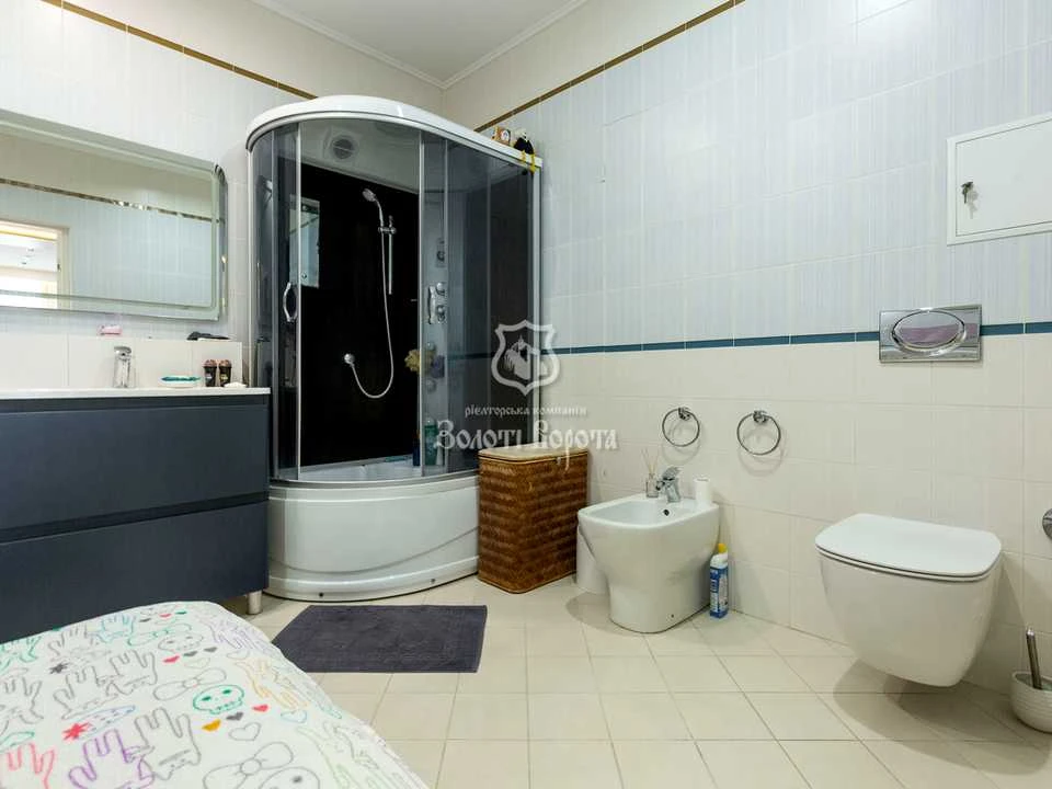 Apartment. Verkhovyna Street, Kyiv