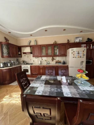 Продаж добротного будинку у м.Львові поряд з центром міста,