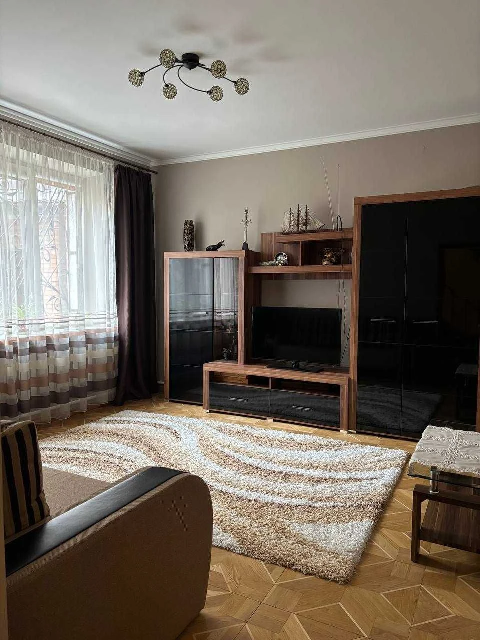 Продаж добротного будинку у м.Львові поряд з центром міста,