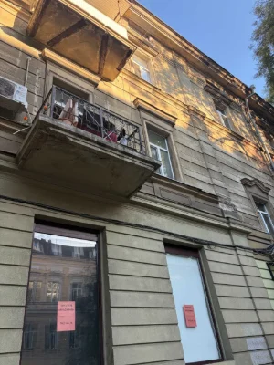 Продам 3-х ком. квартиру в Центре. Парк . Море.