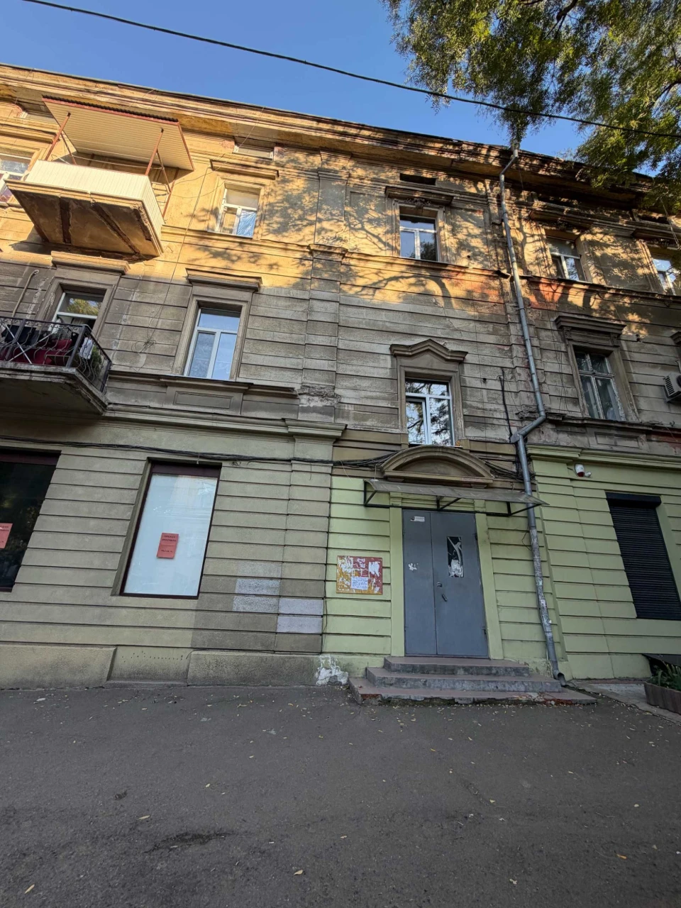 Продам 3-х ком. квартиру в Центре. Парк . Море.