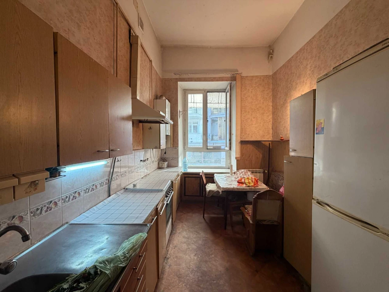 Продам 3-х ком. квартиру в Центре. Парк . Море.