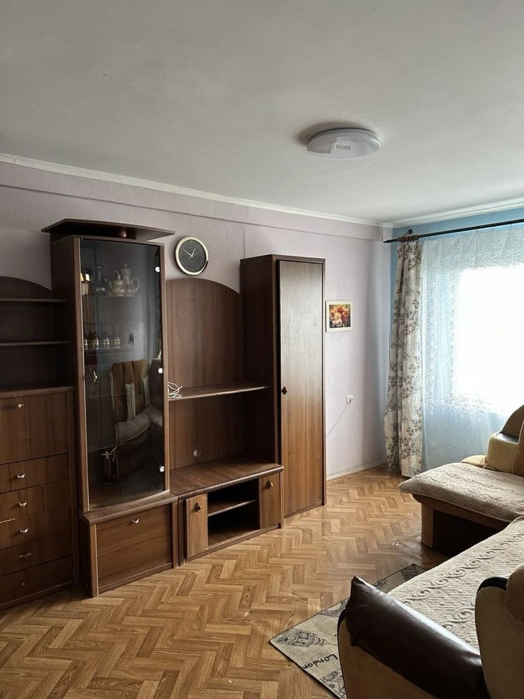 Продаж двокімнатноі на Жуля Верна 13А