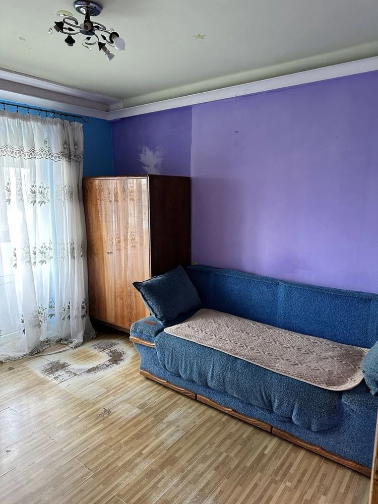 Продаж двокімнатноі на Жуля Верна 13А
