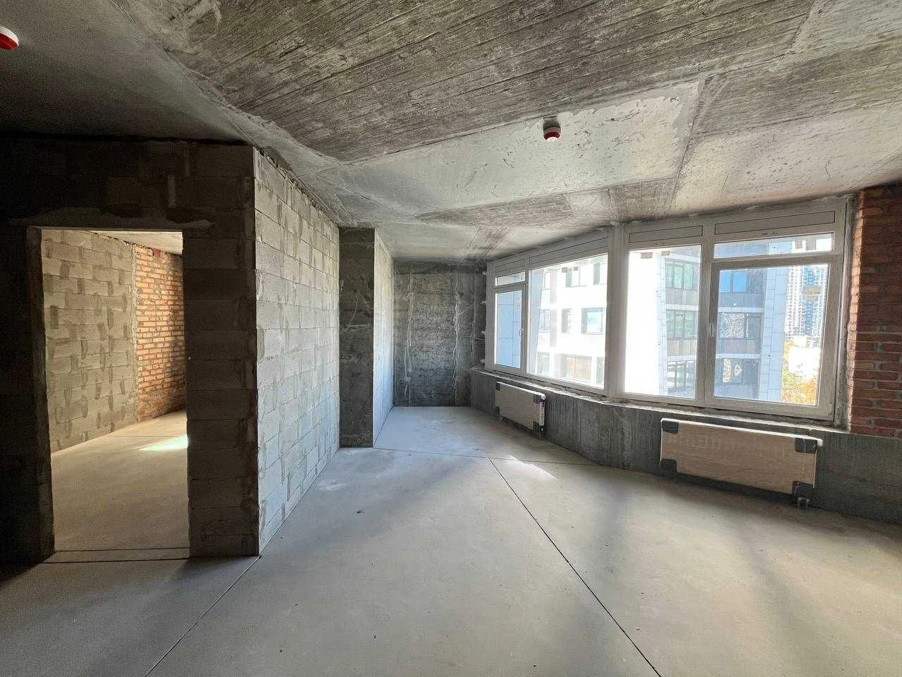 Продаж 2-кімнатної квартири в ЖК бізнес-класу "Manhattan Cit