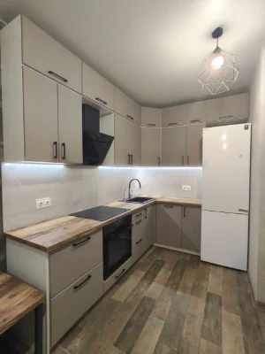Без комісії! Продаж 2к квартири з ремонтом вул. Метрологічна