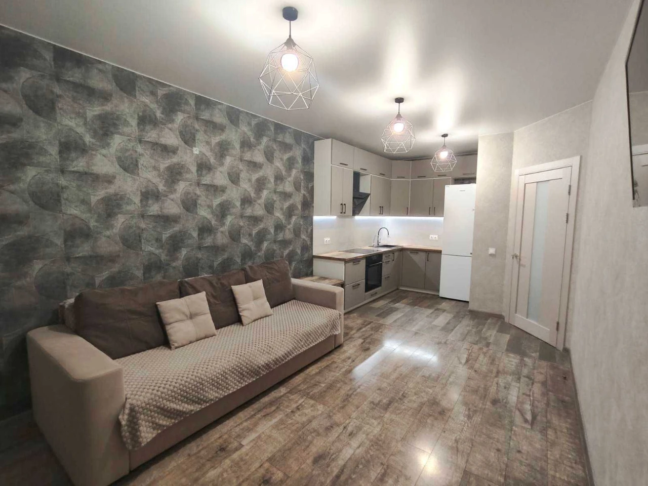 Без комісії! Продаж 2к квартири з ремонтом вул. Метрологічна