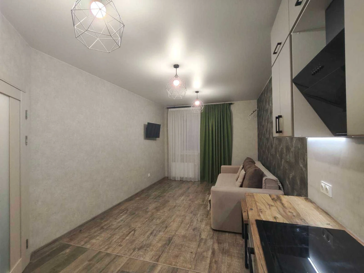 Без комісії! Продаж 2к квартири з ремонтом вул. Метрологічна