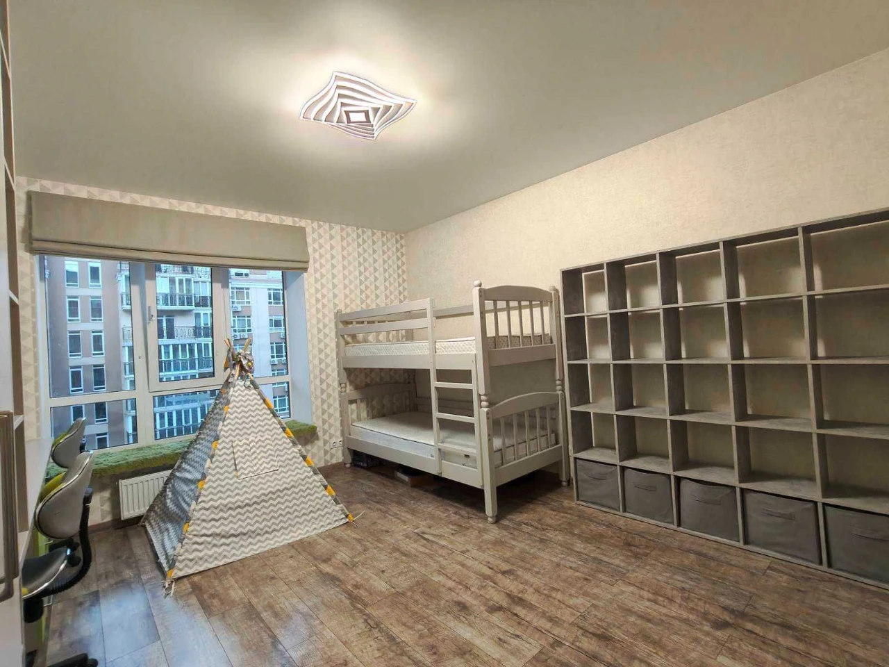 Без комісії! Продаж 2к квартири з ремонтом вул. Метрологічна