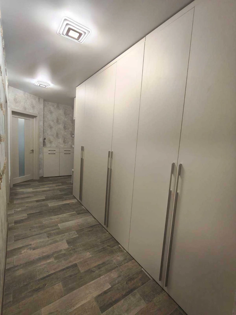 Без комісії! Продаж 2к квартири з ремонтом вул. Метрологічна