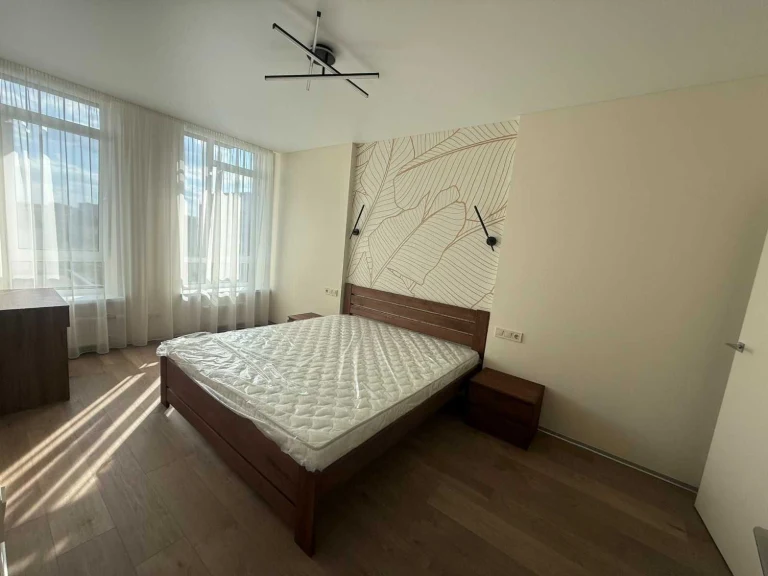 2к квартира в ЖК Respublika, 70м2 - Власник