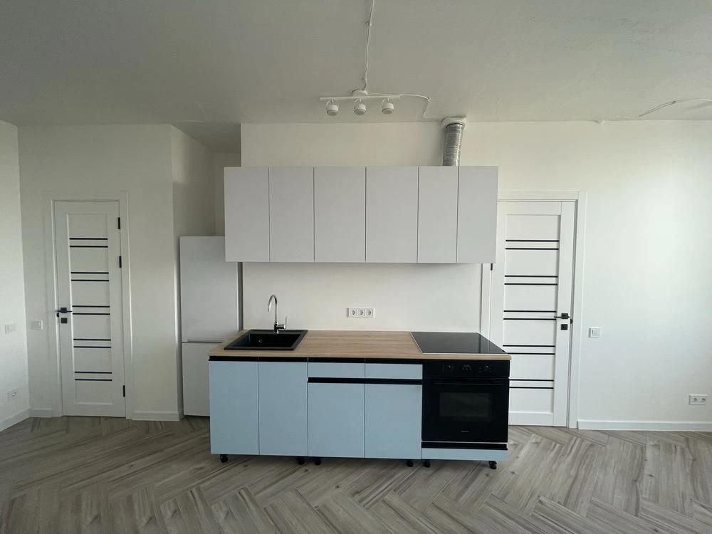 Продам 1но ком квартиру ул.Светлая 3, м.Бориспольская, жк Сх