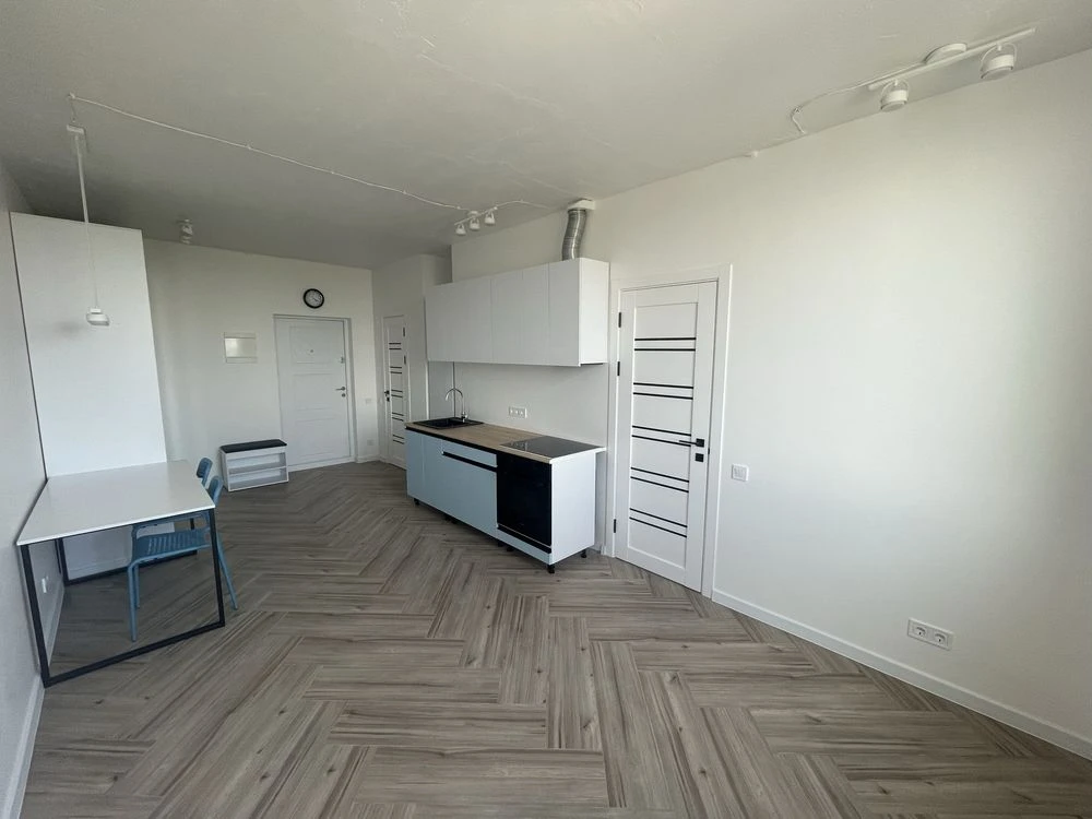 Продам 1но ком квартиру ул.Светлая 3, м.Бориспольская, жк Сх