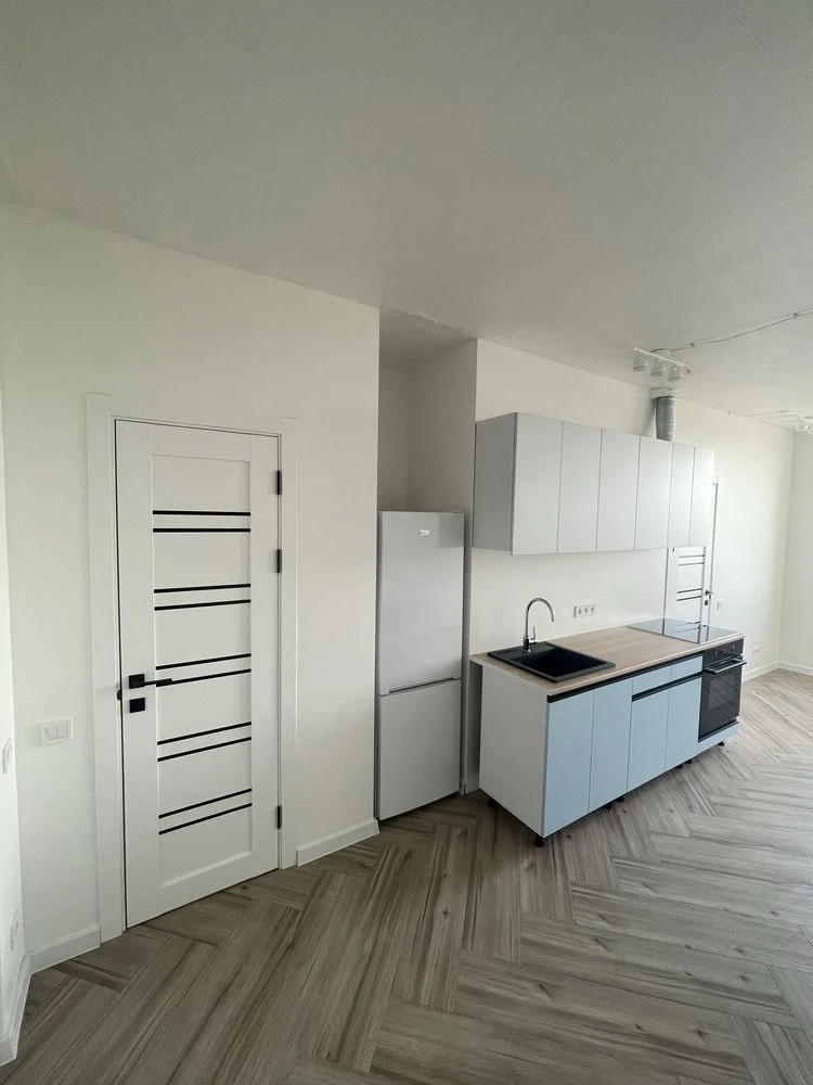 Продам 1но ком квартиру ул.Светлая 3, м.Бориспольская, жк Сх