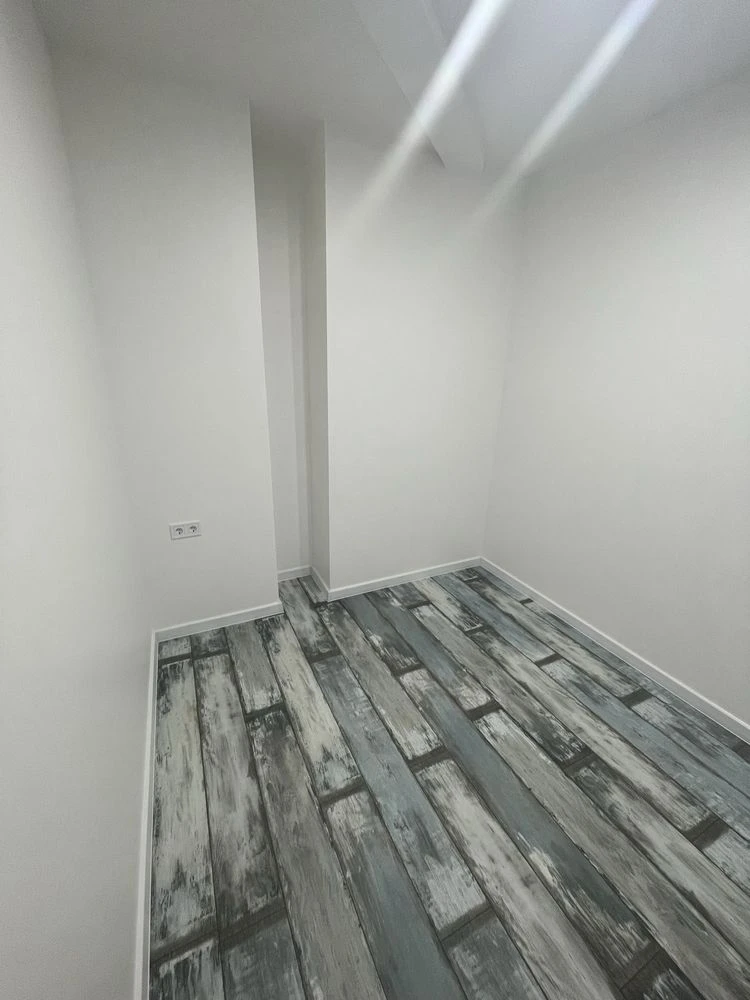 Продам 1но ком квартиру ул.Светлая 3, м.Бориспольская, жк Сх